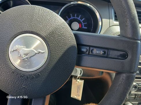 Used 2010 Ford Mustang GT RWD image 25
