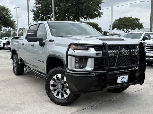 Used 2023 Chevrolet Silverado 2500 Custom w/ Custom Value Package AWD/4WD image 2