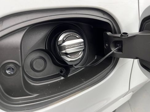 New 2025 Porsche Cayenne S image 34