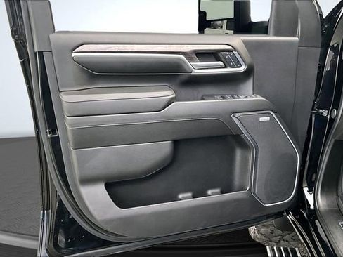 Used 2024 Chevrolet Silverado 3500 LTZ w/ LTZ Premium Package image 23