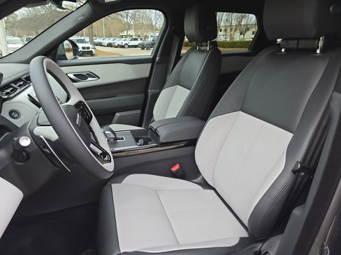 New 2026 Land Rover Range Rover Velar Dynamic SE image 15