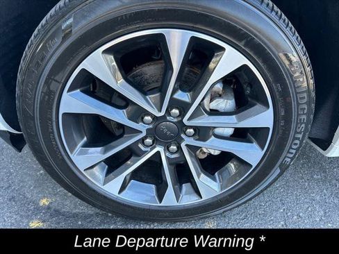 Certified 2023 Jeep Grand Cherokee Overland w/ Luxury Tech Group IV AWD/4WD image 12