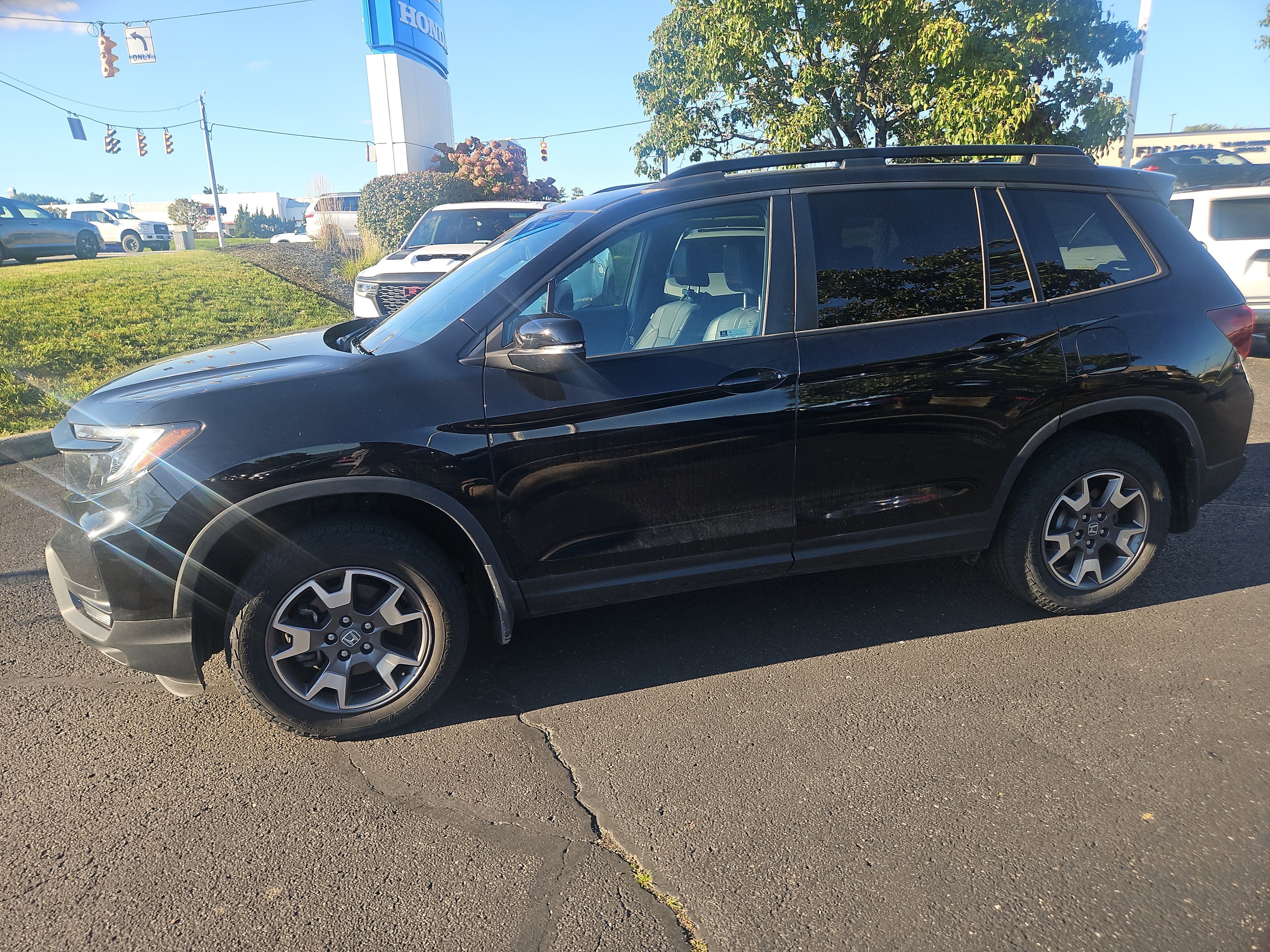 Used 2023 Honda Passport TrailSport image 24