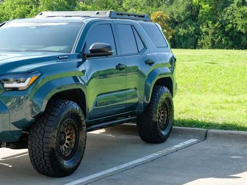 Used 2025 Toyota 4Runner Trailhunter AWD/4WD image 8