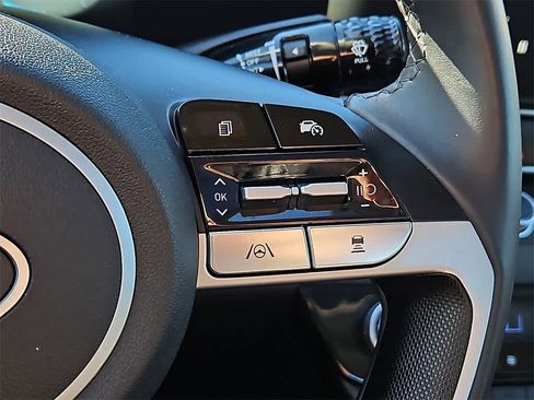 Certified 2024 Hyundai Elantra SEL w/ Convenience Package image 23