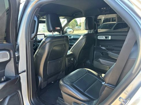 Used 2020 Ford Explorer Limited RWD image 14