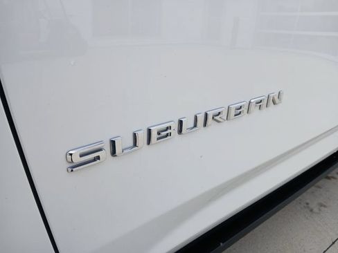 Certified 2022 Chevrolet Suburban High Country AWD/4WD image 11