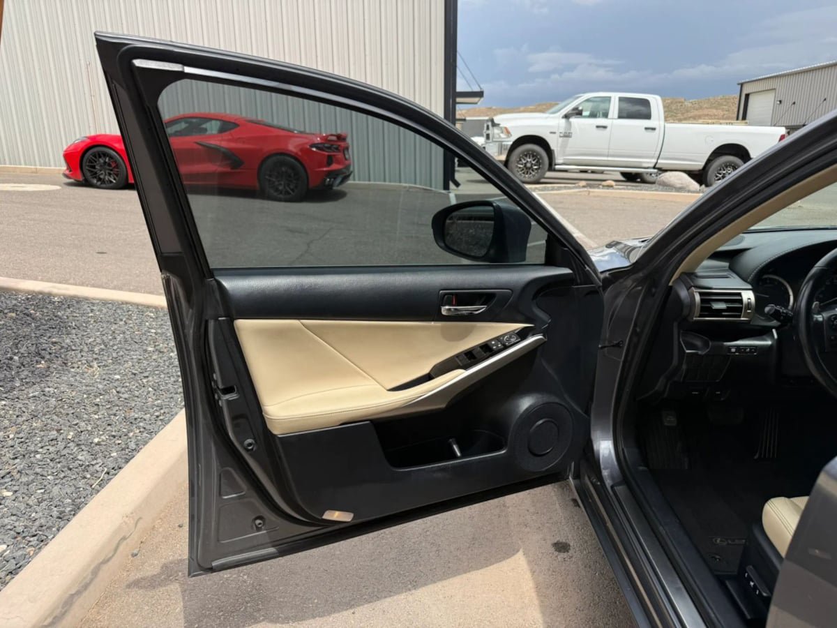 Used 2016 Lexus IS 200t RWD image 15