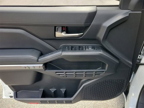 Used 2025 Toyota Tacoma TRD Off-Road image 14