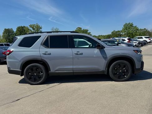 New 2026 Honda Pilot Black Edition image 5