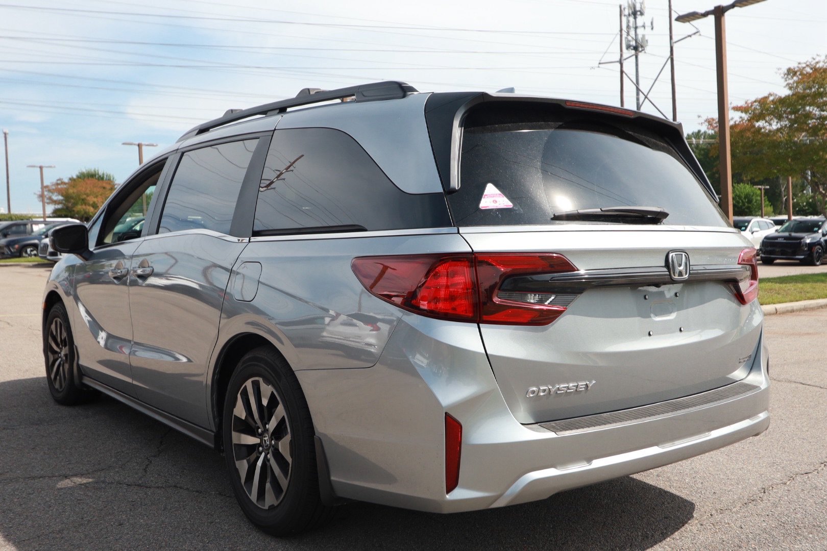 Used 2026 Honda Odyssey EX-L image 3