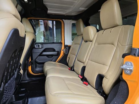 Used 2018 Jeep Wrangler Unlimited Rubicon w/ Uconnect 4C Nav & Sound Group AWD/4WD image 5