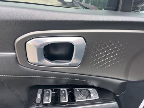 Used 2023 Kia Sorento SX FWD image 13