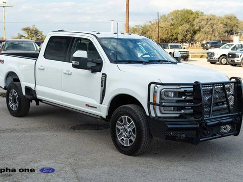 Used 2023 Ford F250 Lariat w/ Lariat Ultimate Package image 3