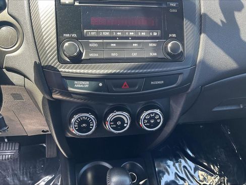 Used 2017 Mitsubishi Outlander Sport ES FWD image 30