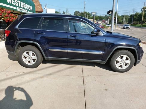 Used 2012 Jeep Grand Cherokee Laredo w/ Laredo E Group image 5