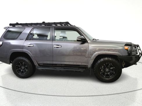 Used 2021 Toyota 4Runner Limited AWD/4WD image 8