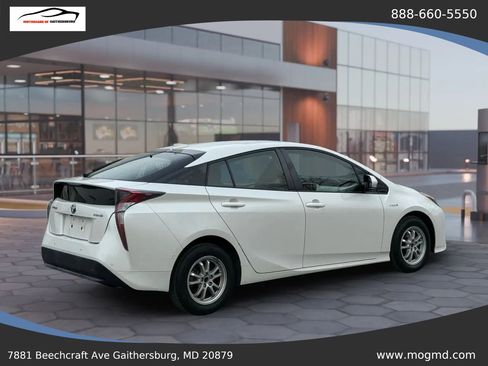 Used 2018 Toyota Prius Two w/ Prius Two Safety Plus Package image 12
