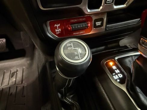 Used 2020 Jeep Wrangler Unlimited Rubicon w/ Uconnect 4C Nav & Sound Group image 32