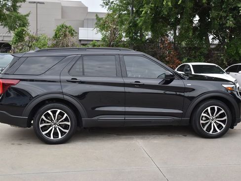 Certified 2023 Ford Explorer ST-Line w/ Class IV Trailer Tow Package RWD image 6