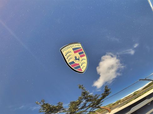 Used 2025 Porsche Macan image 37