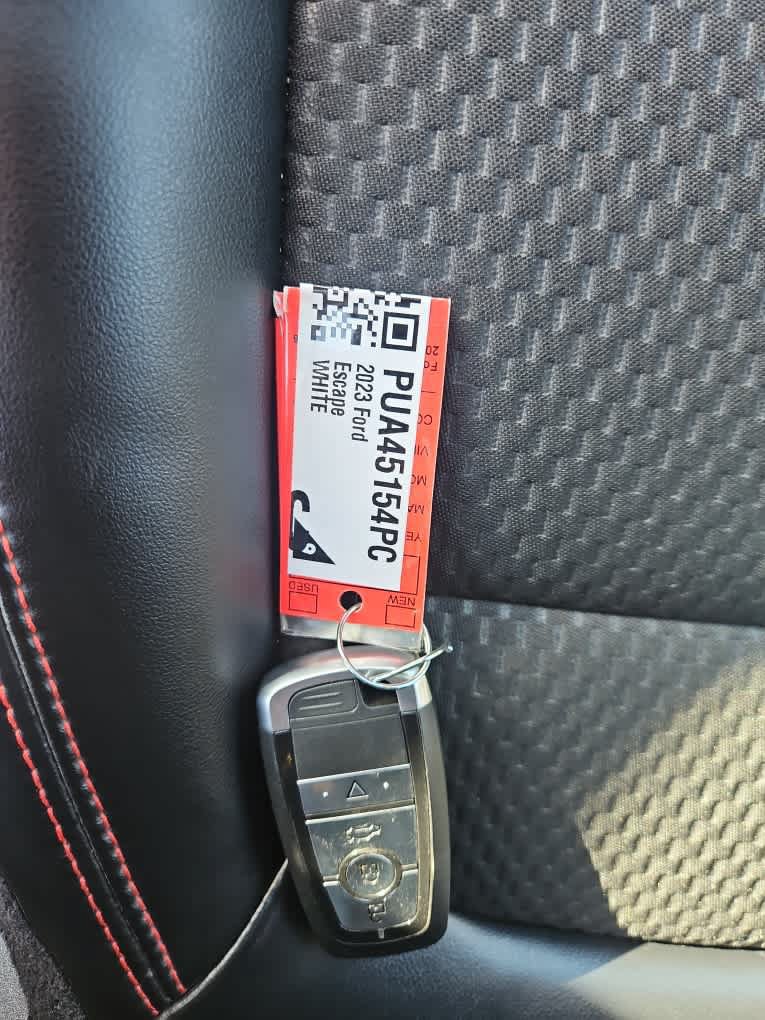 Used 2023 Ford Escape ST-Line w/ Tech Pack #1 FWD image 20