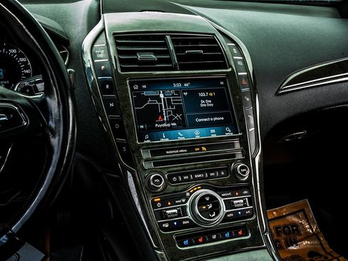 Used 2017 Lincoln MKZ Reserve w/ Technology Package image 28