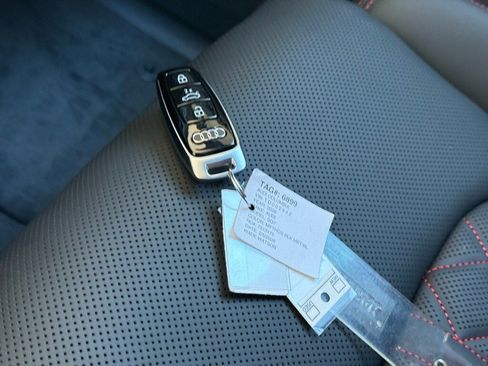 New 2026 Audi SQ7 Prestige image 36