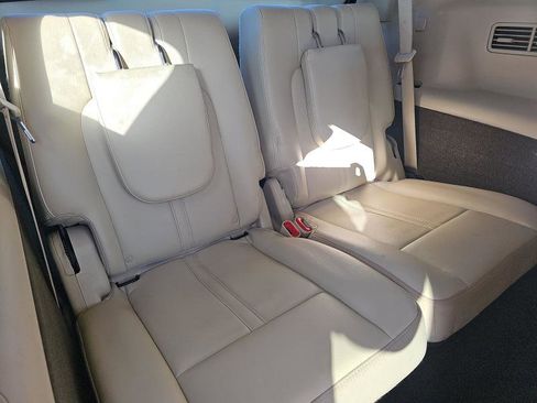 Used 2019 Lincoln MKT AWD image 11