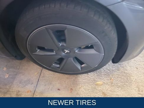 Used 2023 Tesla Model 3 Standard Range RWD image 3