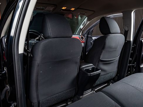 Used 2020 Toyota Tacoma SR5 image 31