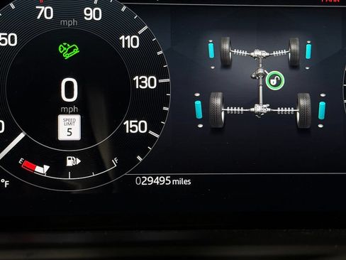 Used 2025 Land Rover Discovery S AWD/4WD image 17