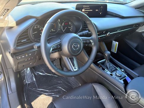 New 2026 MAZDA MAZDA3 Hatchback w/Premium Plus Pkg image 11
