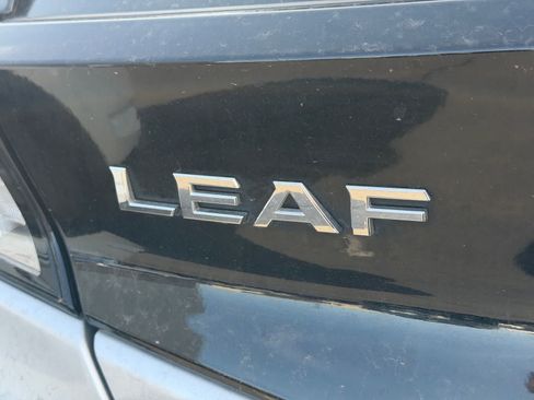 Certified 2022 Nissan Leaf SV Plus FWD image 9