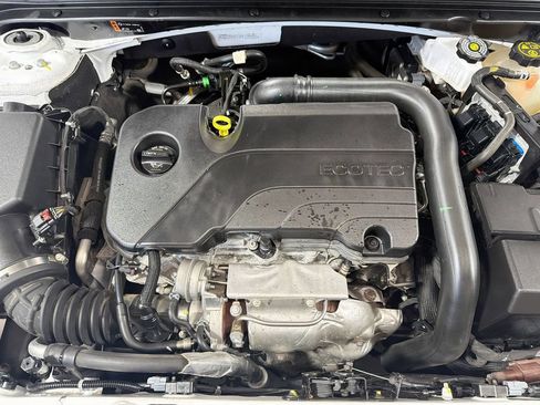 Used 2023 Chevrolet Malibu LT FWD image 30