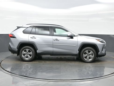 Used 2024 Toyota RAV4 XLE image 7