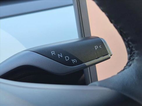 Used 2023 Tesla Model Y Long Range AWD/4WD image 12