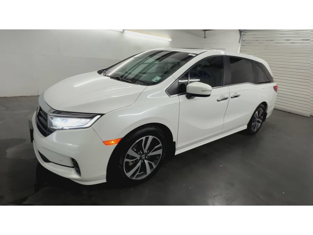 Certified 2024 Honda Odyssey Touring image 4