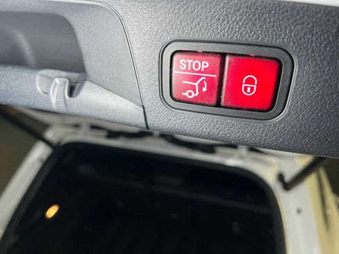 Certified 2021 Mercedes-Benz GLA 250 4MATIC image 17