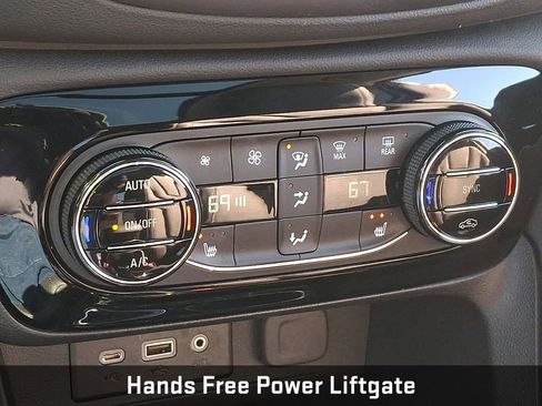 Used 2022 Buick Encore GX Essence w/ Experience Buick Package image 20