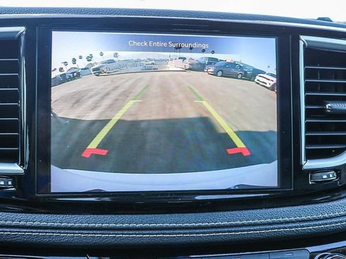Used 2024 Chrysler Pacifica Limited FWD image 22