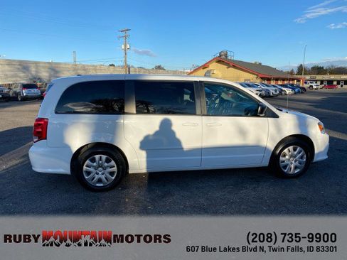 Used 2017 Dodge Grand Caravan SE w/ Power Window Group image 8