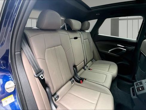 Used 2025 Audi Q5 Premium w/ Convenience Package AWD/4WD image 25
