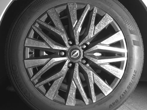 Used 2025 Nissan Altima 2.5 SV image 12