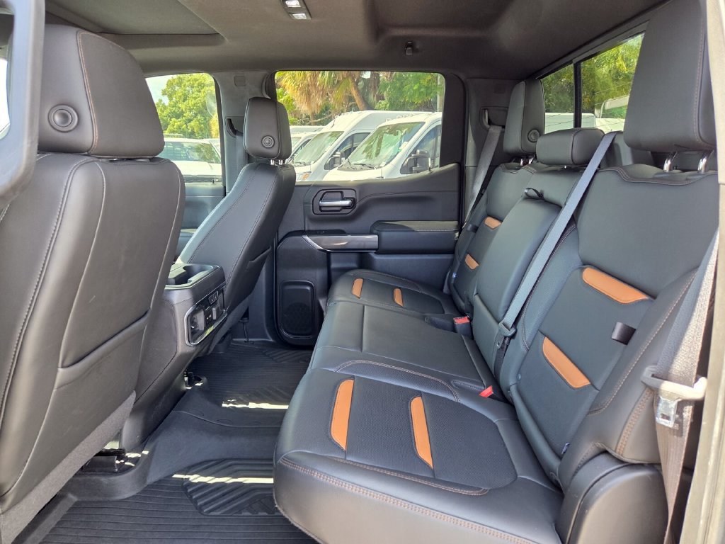 Used 2020 GMC Sierra 1500 AT4 w/ AT4 Premium Package AWD/4WD image 15