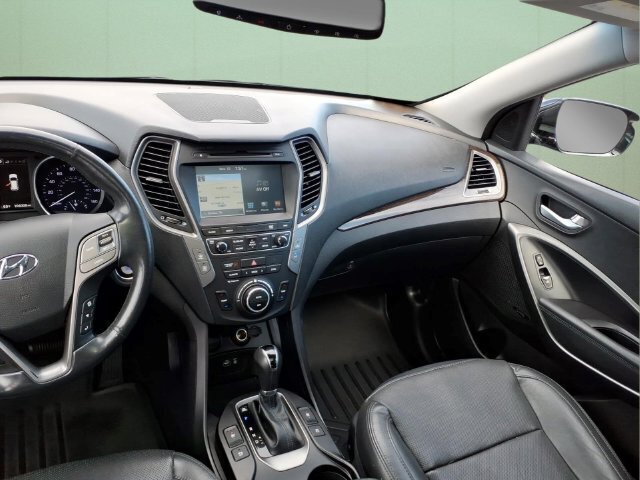 Used 2017 Hyundai Santa Fe Sport FWD image 14