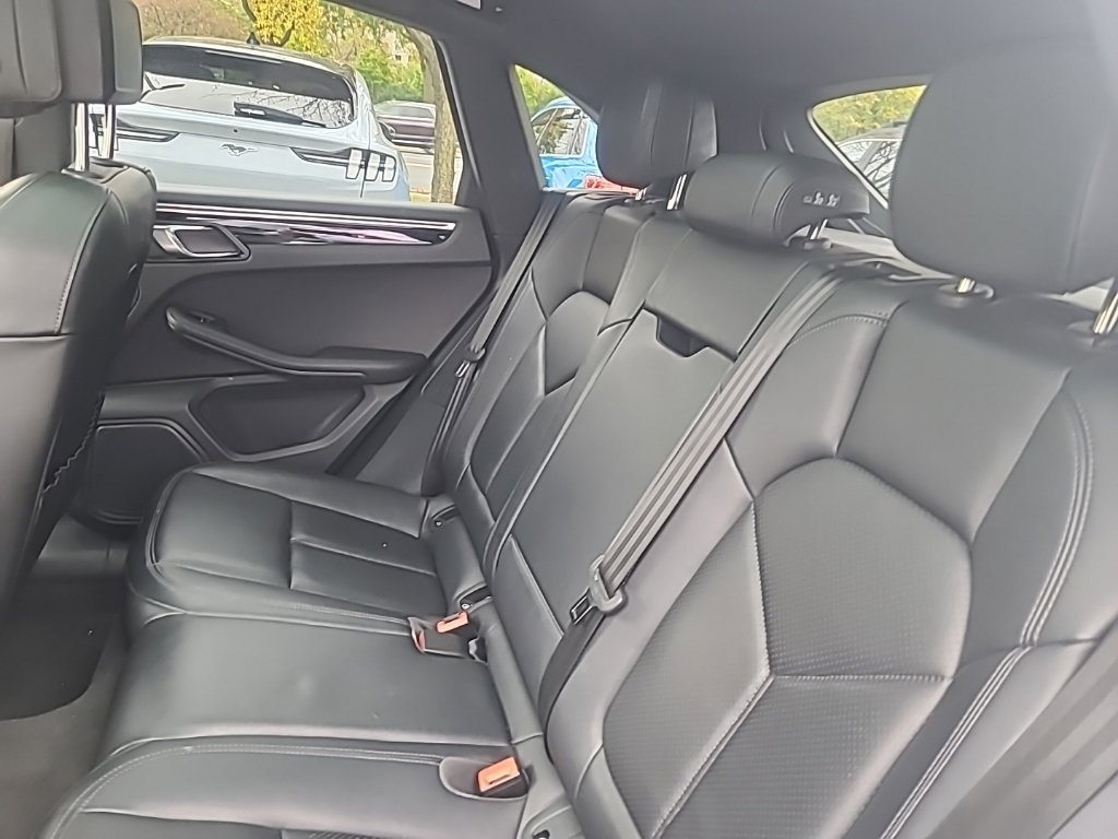 Used 2024 Porsche Macan AWD/4WD image 58