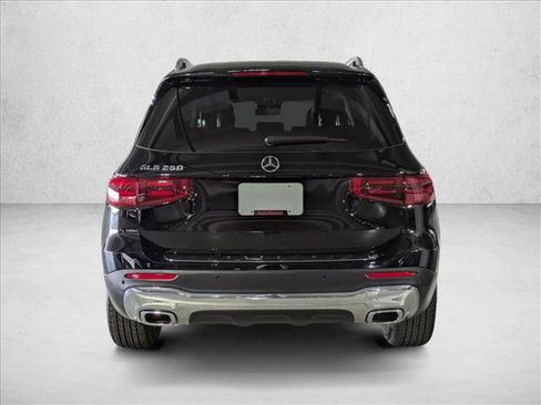 Used 2025 Mercedes-Benz GLB 250 image 6