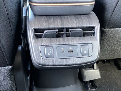 Certified 2024 Nissan Ariya AWD image 15