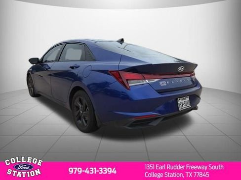 Used 2022 Hyundai Elantra SEL FWD image 6
